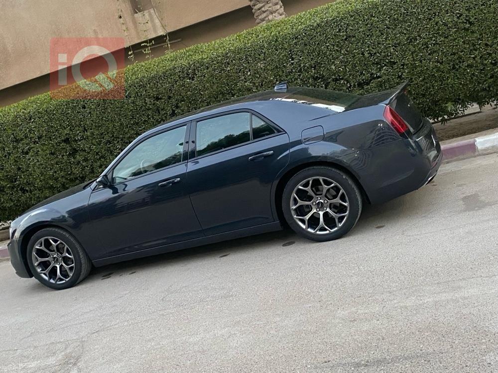 كرايسلر 300